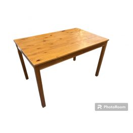 Carlton dining table 